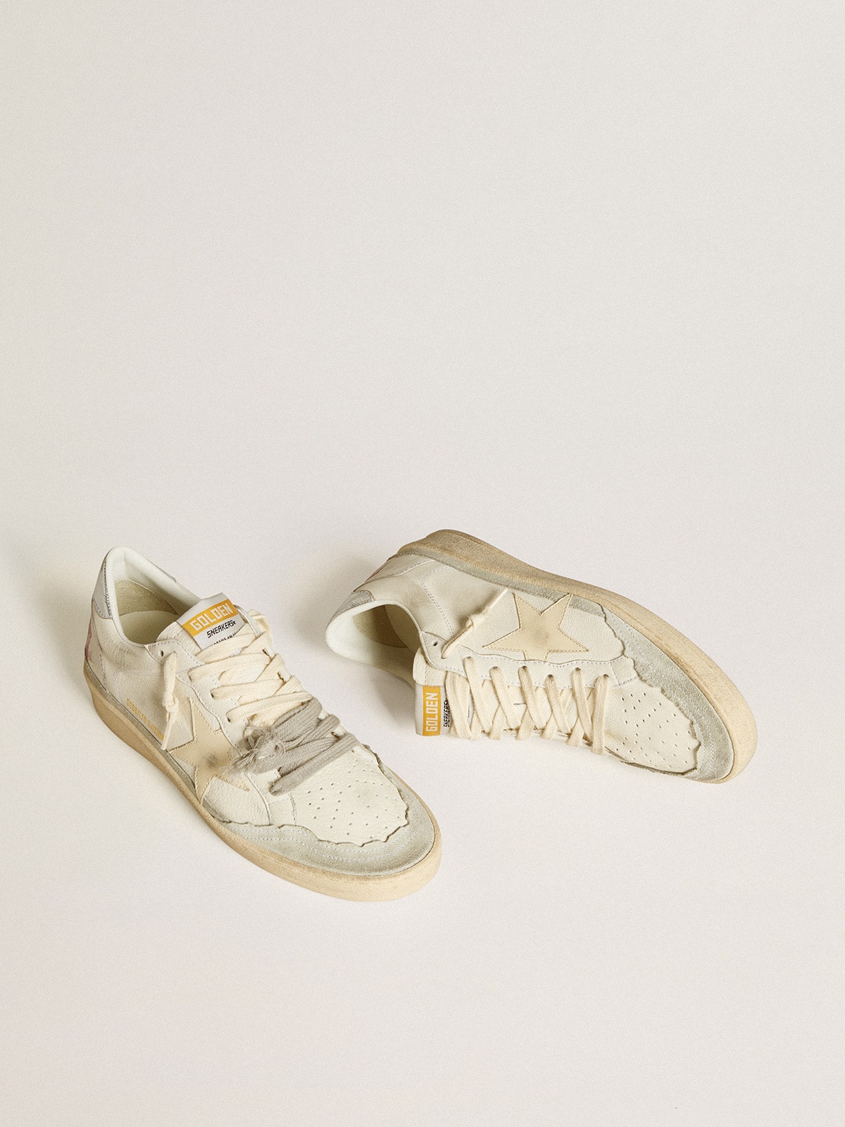 Golden Goose - Ball Star LTD in nappa con stella in pelle e talloncino in pelle laminata in 