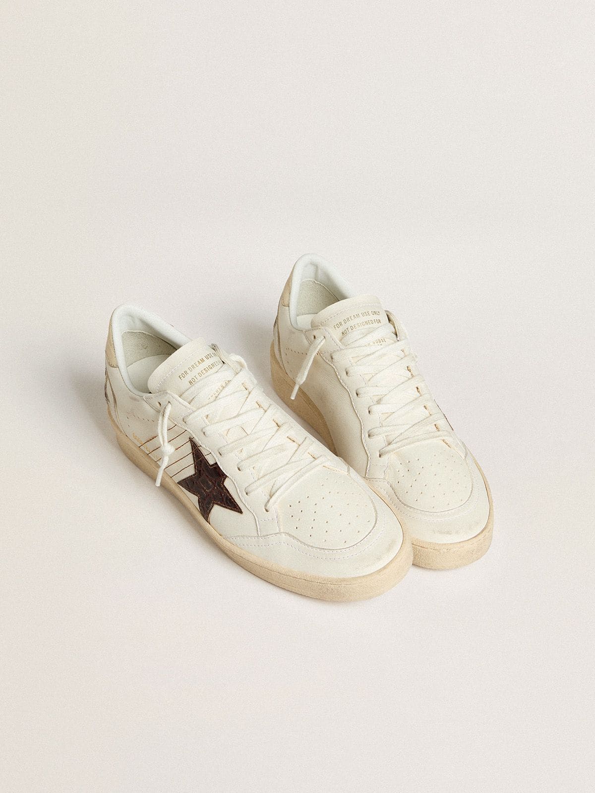 Golden Goose - Ball Star con stella in pelle con stampa cocco bordeaux e talloncino oro in 