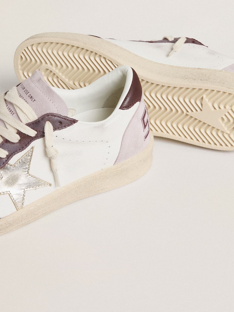 Golden Goose - Damen Ball Star LTD aus Nappa mit platinfarbenem Stern aus Metallic-Leder und Ferse aus bordeauxfarbenem Nubuk in 