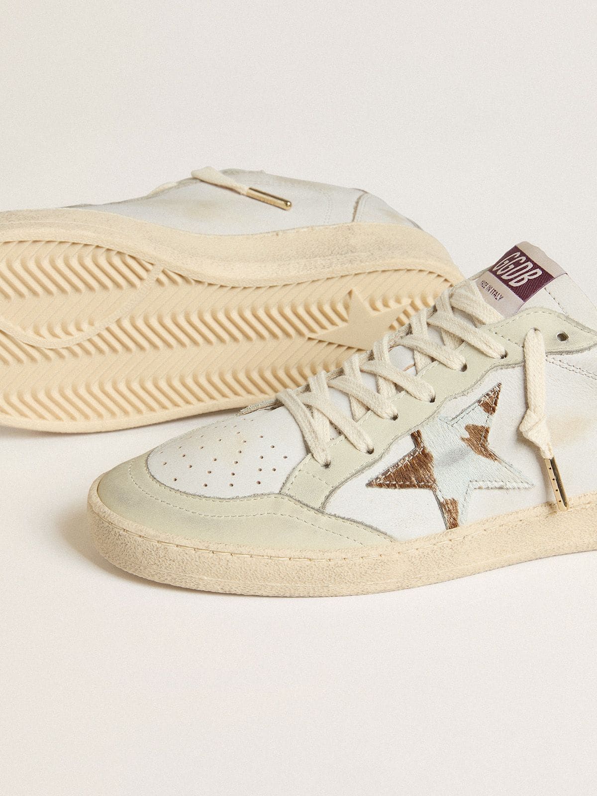 Golden Goose - Ball Star con stella in cavallino maculata e talloncino in pelle color tabacco in 