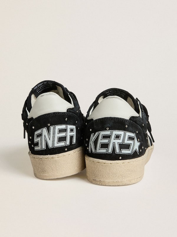 Golden Goose - Ball Star Donna in suede nero con borchie e stella in pelle bianca in 