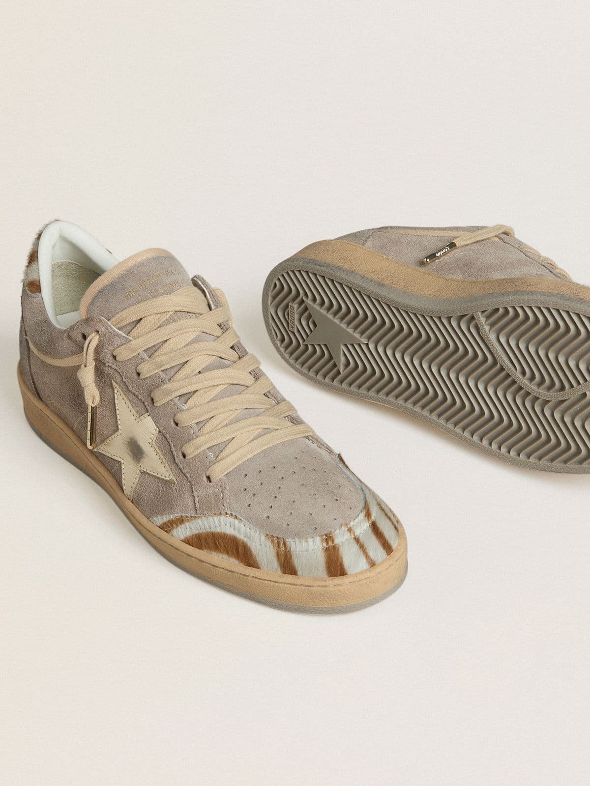 Golden Goose - Ball Star LTD pour femme en cuir velours avec étoile en cuir lamé et contrefort en cuir façon poulain zébré in 