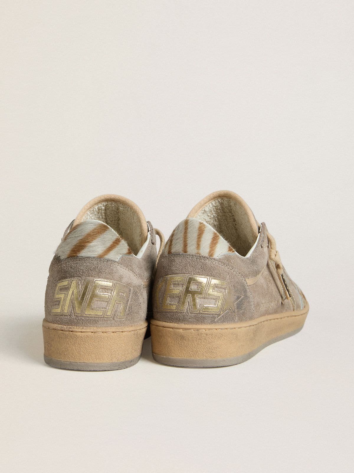 Golden Goose - Ball Star LTD pour femme en cuir velours avec étoile en cuir lamé et contrefort en cuir façon poulain zébré in 