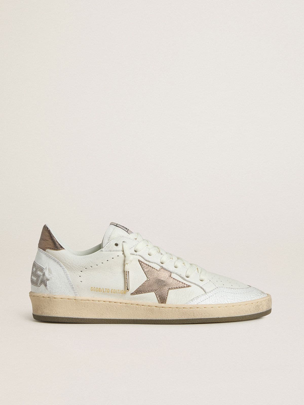 Ball Star Donna in nappa bianca con stella e talloncino in pelle laminata color bronzo