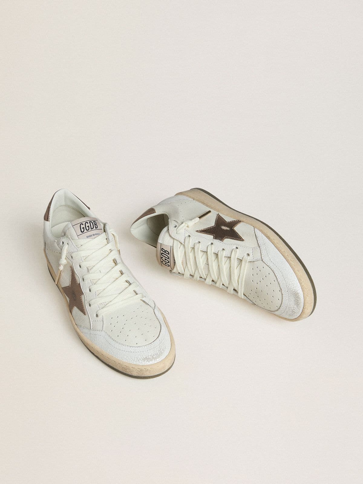 Ball Star Donna in nappa bianca con stella e talloncino in pelle laminata color bronzo