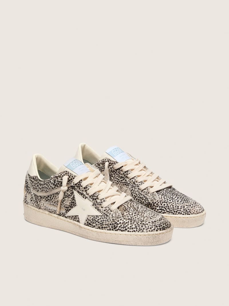 Golden Goose - Ball Star LTD de mujer de piel efecto potro con estampado leopardo con estrella de piel color crema in 