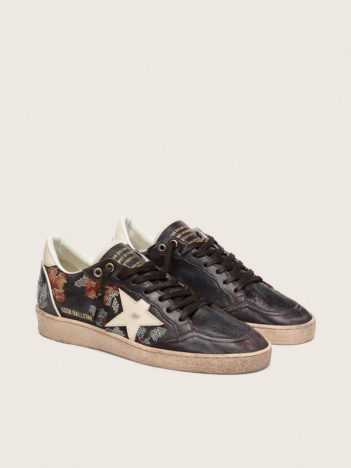 Golden Goose - Ball Star LTD donna in nappa ebano con stella bianca con ricamo multicolor in 