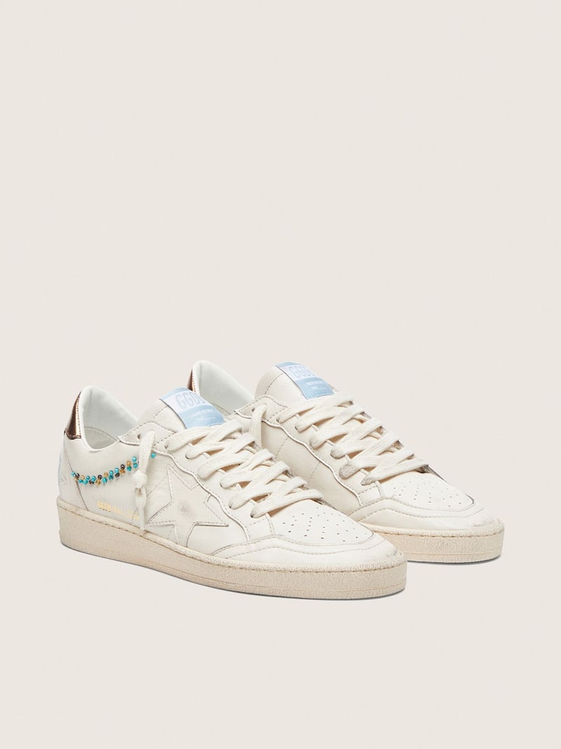 Golden Goose - Ball Star Damen aus Leder in Creme mit gleichfarbigem Stern und Perlchen in 