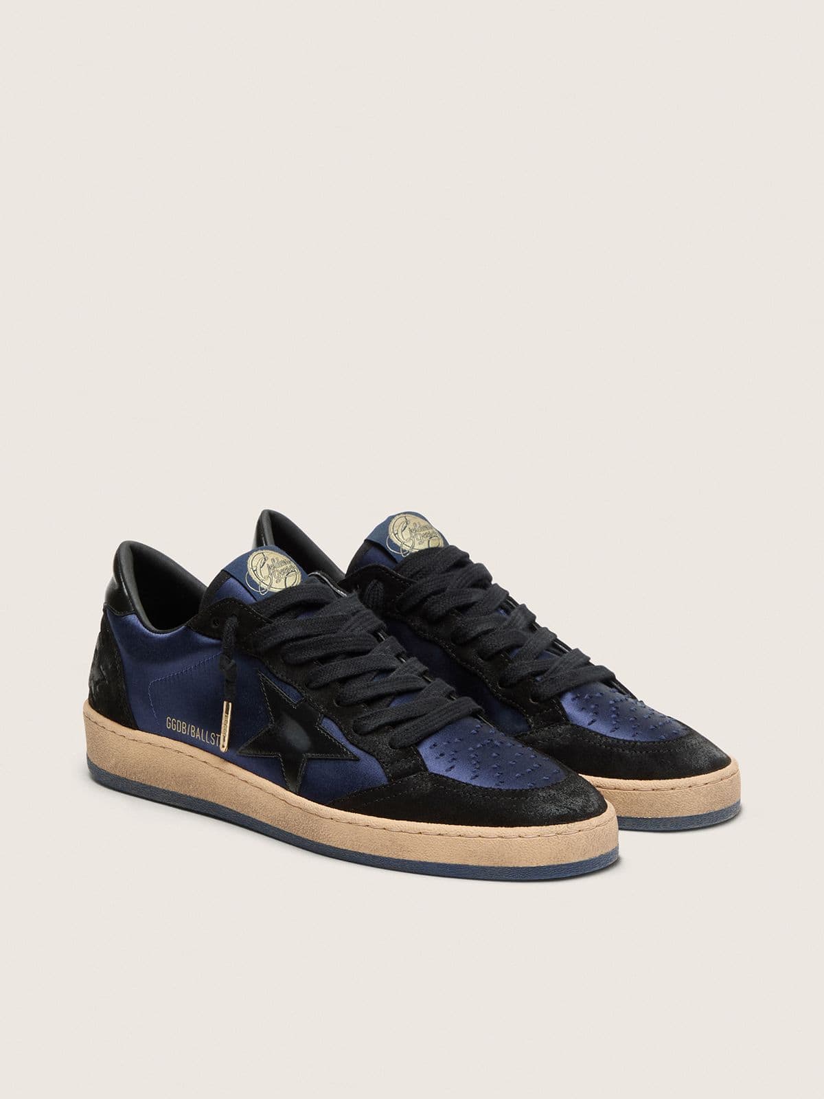 Ball Star LTD de mujer de ante azul oscuro y negro con estrella negra