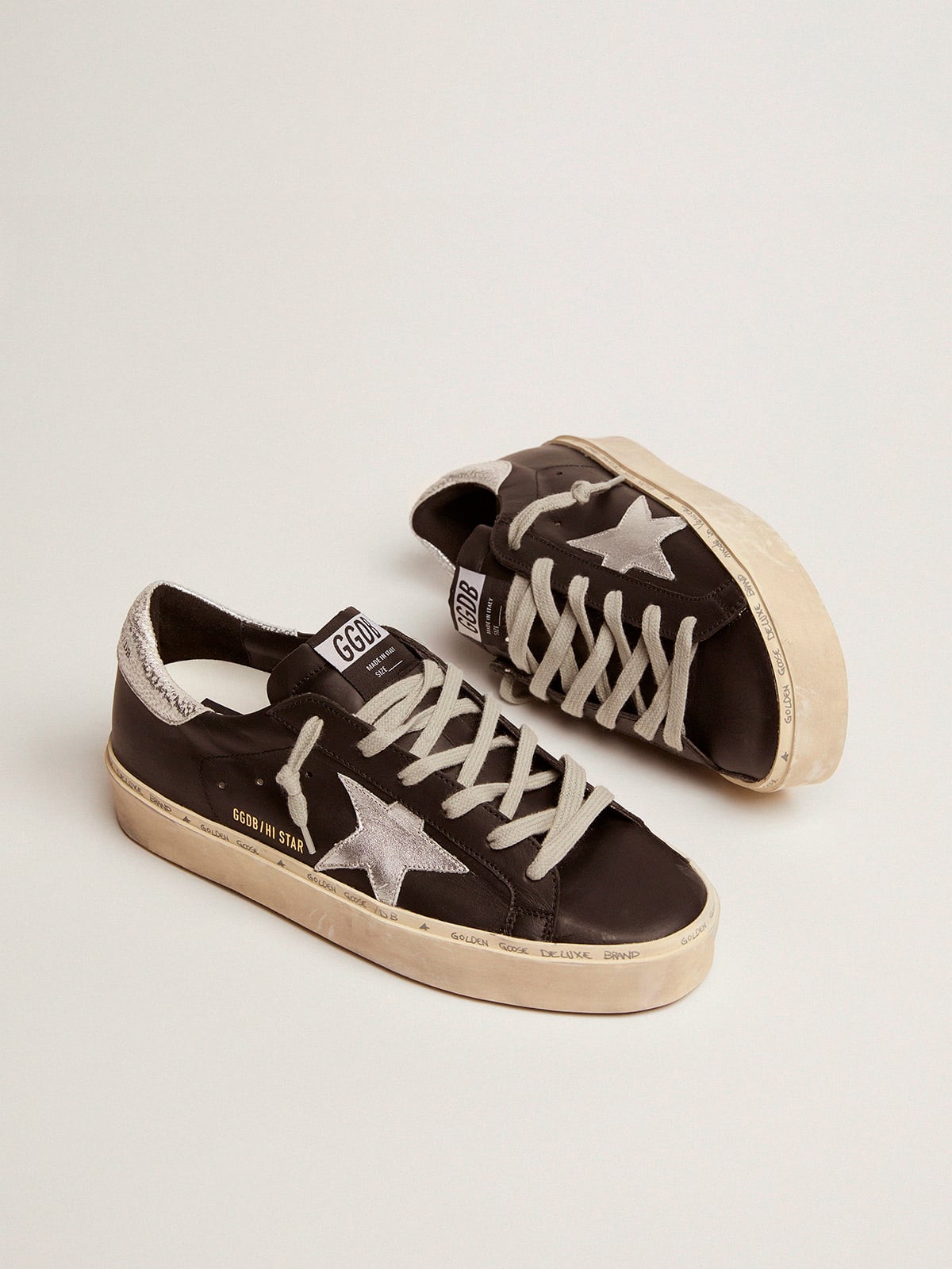 Golden Goose - Hi Star Donna in pelle nera con stella in pelle laminata argento in 