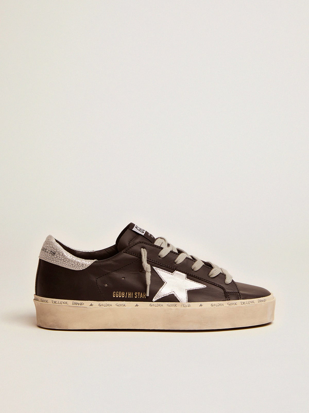 Golden Goose - Damen Hi Star aus schwarzem Leder mit silbernem Metallic-Lederstern in 