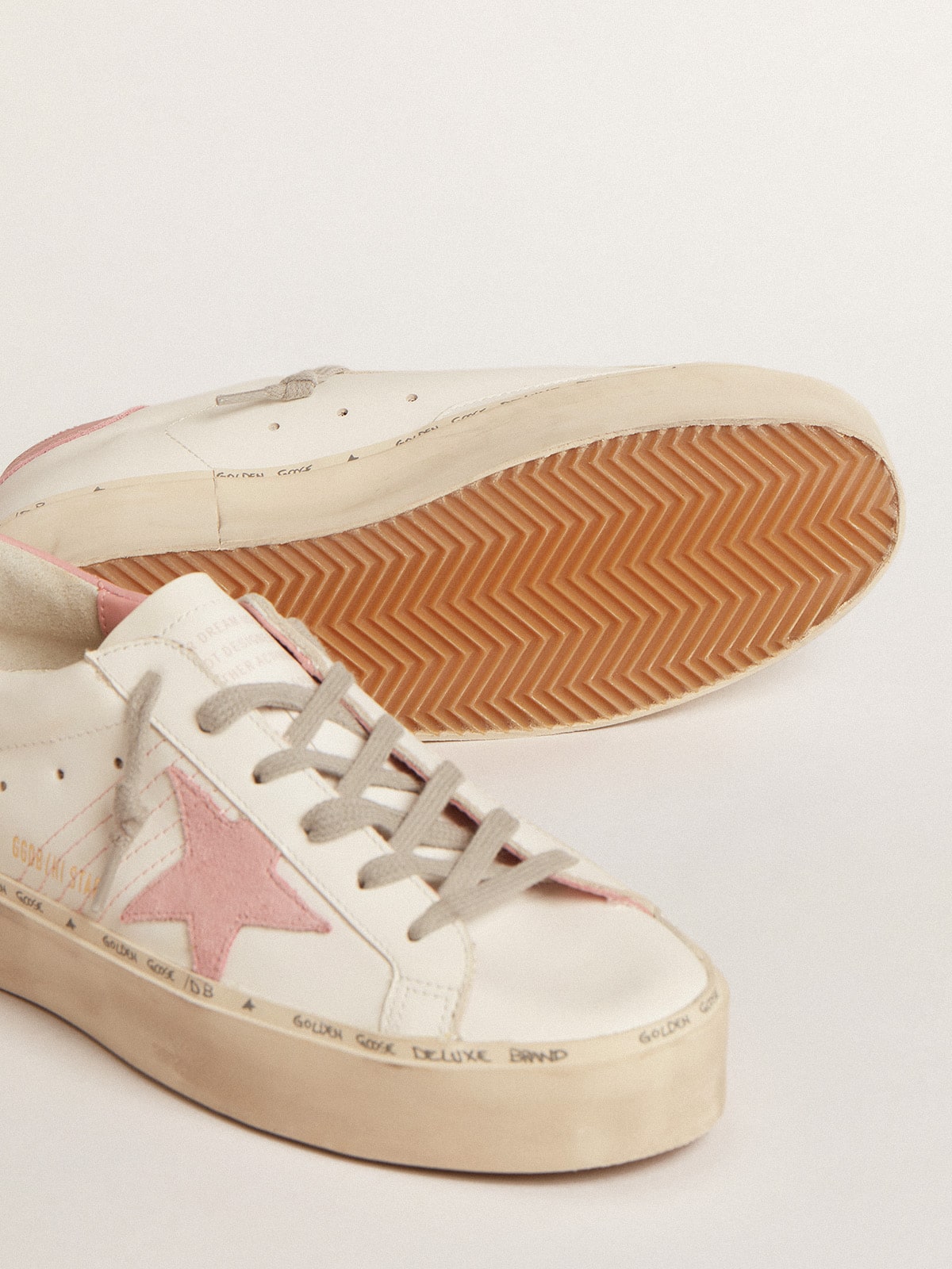 Golden Goose - Hi Star con estrella de ante y refuerzo del talón de piel rosa antiguo in 