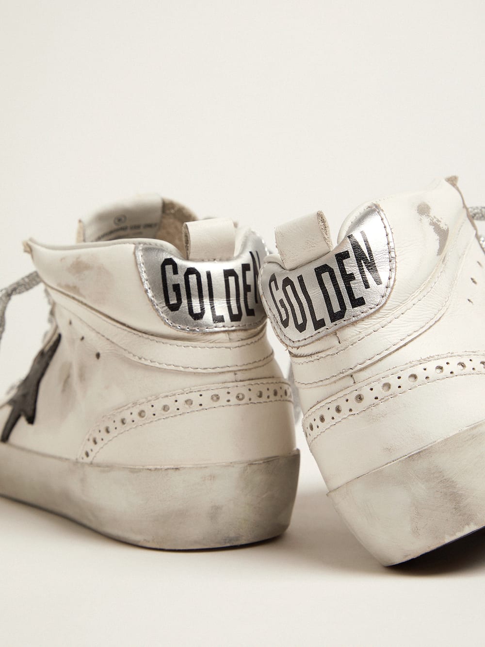 Golden Goose - Mid Star feminino com talão metálico e cadarços de glitter in 
