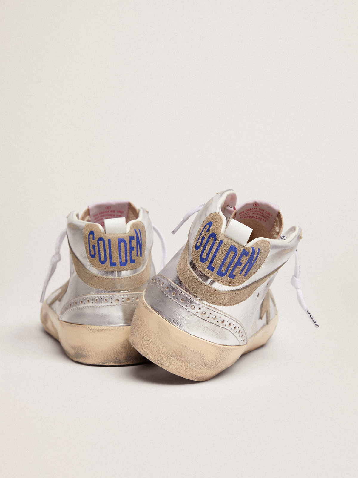 Women's Mid Star in silver laminated leather with dove gray star | Golden Goose