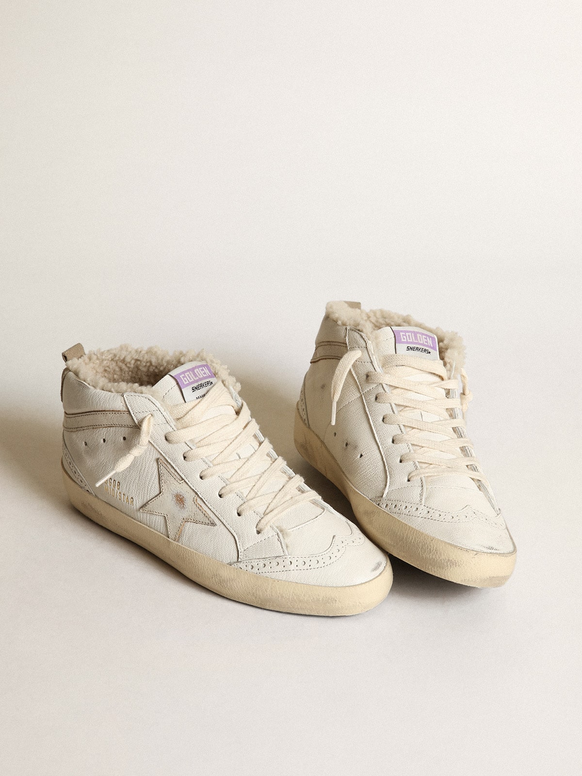 Golden Goose - Mid Star en cuir nappa avec &eacute;toile & virgule en cuir blanc brillant in 