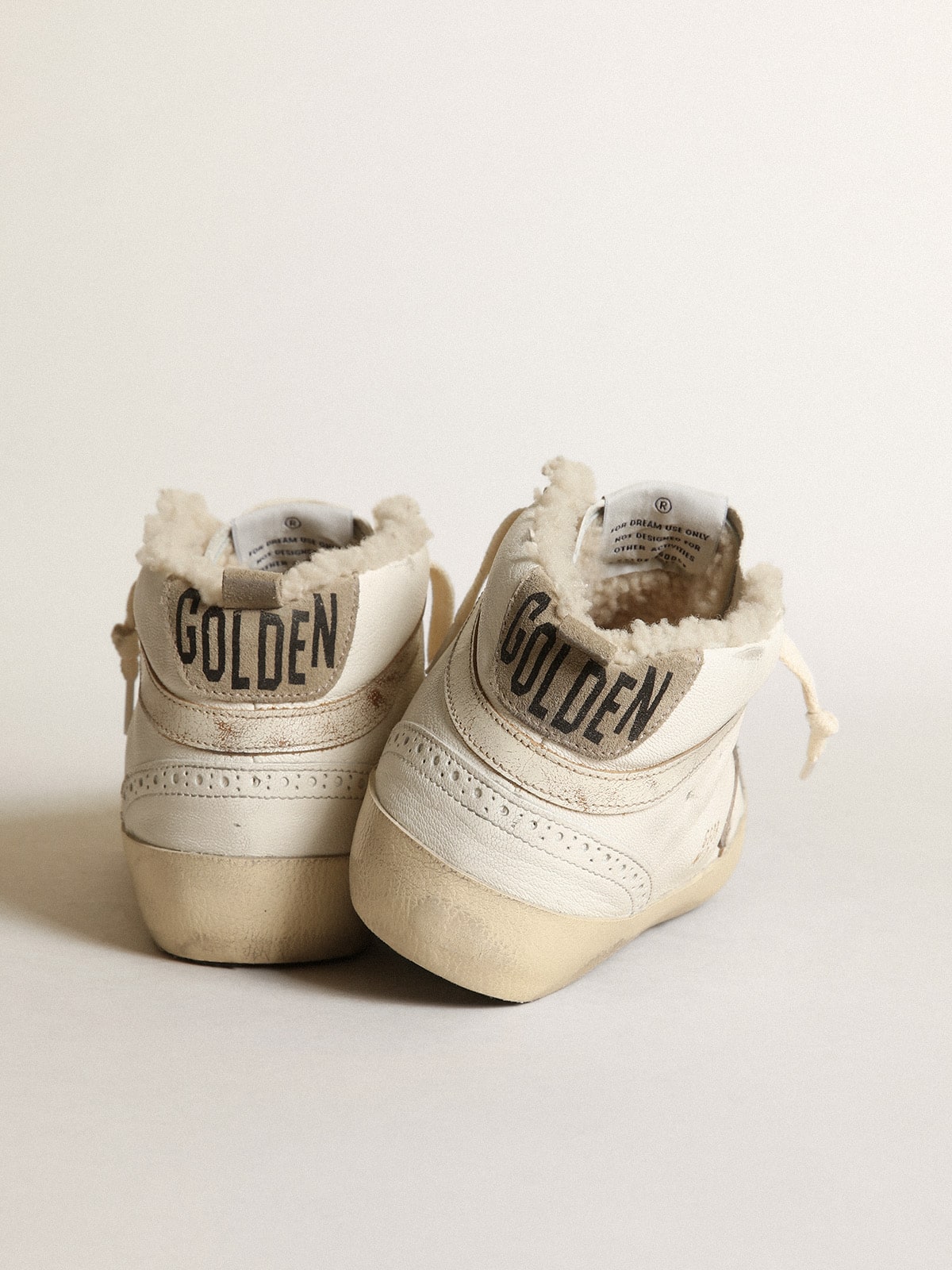Golden Goose - Mid Star en cuir nappa avec &eacute;toile & virgule en cuir blanc brillant in 