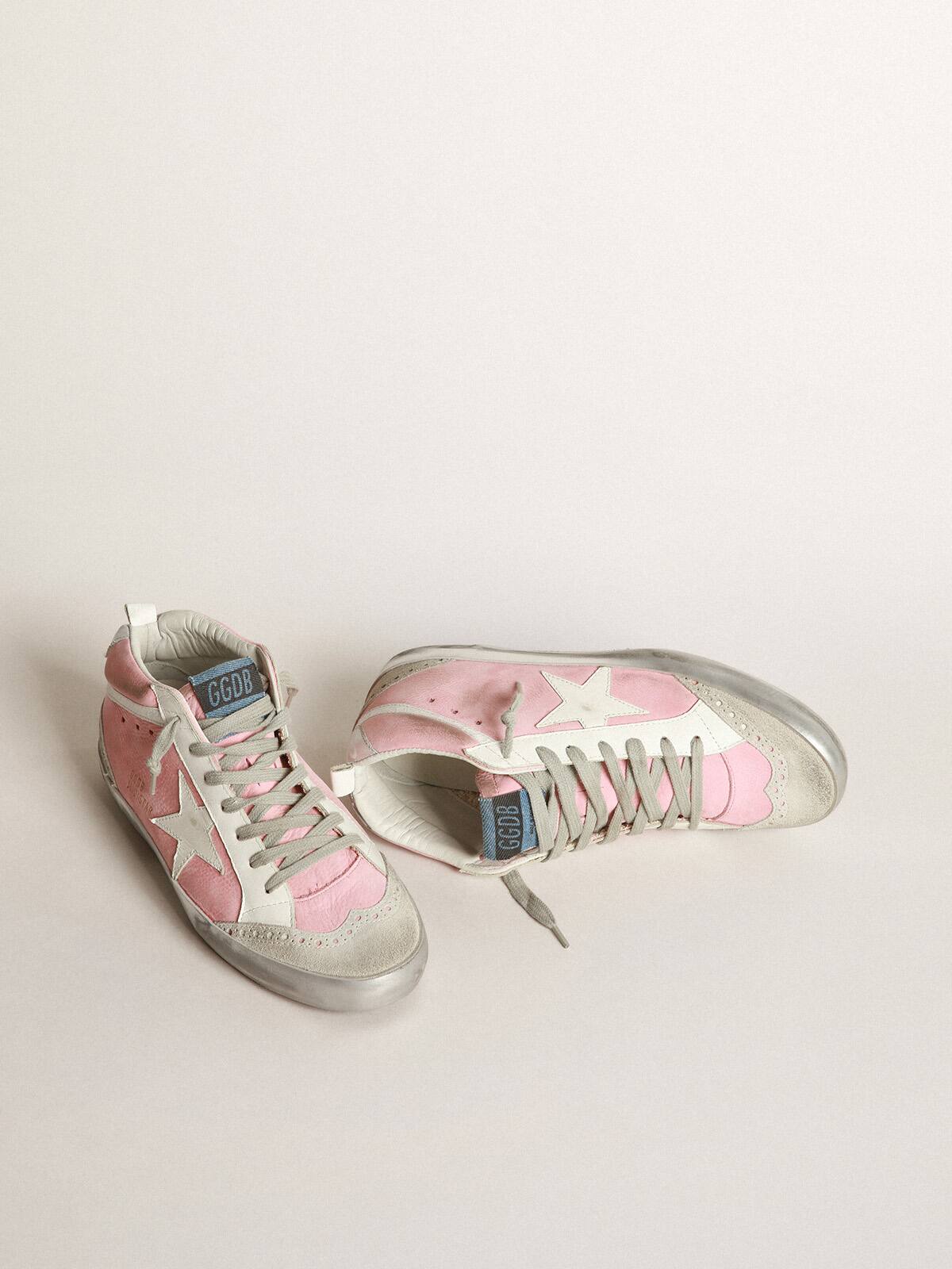 Golden Goose - Mid Star sneakers in suede with leather star in 