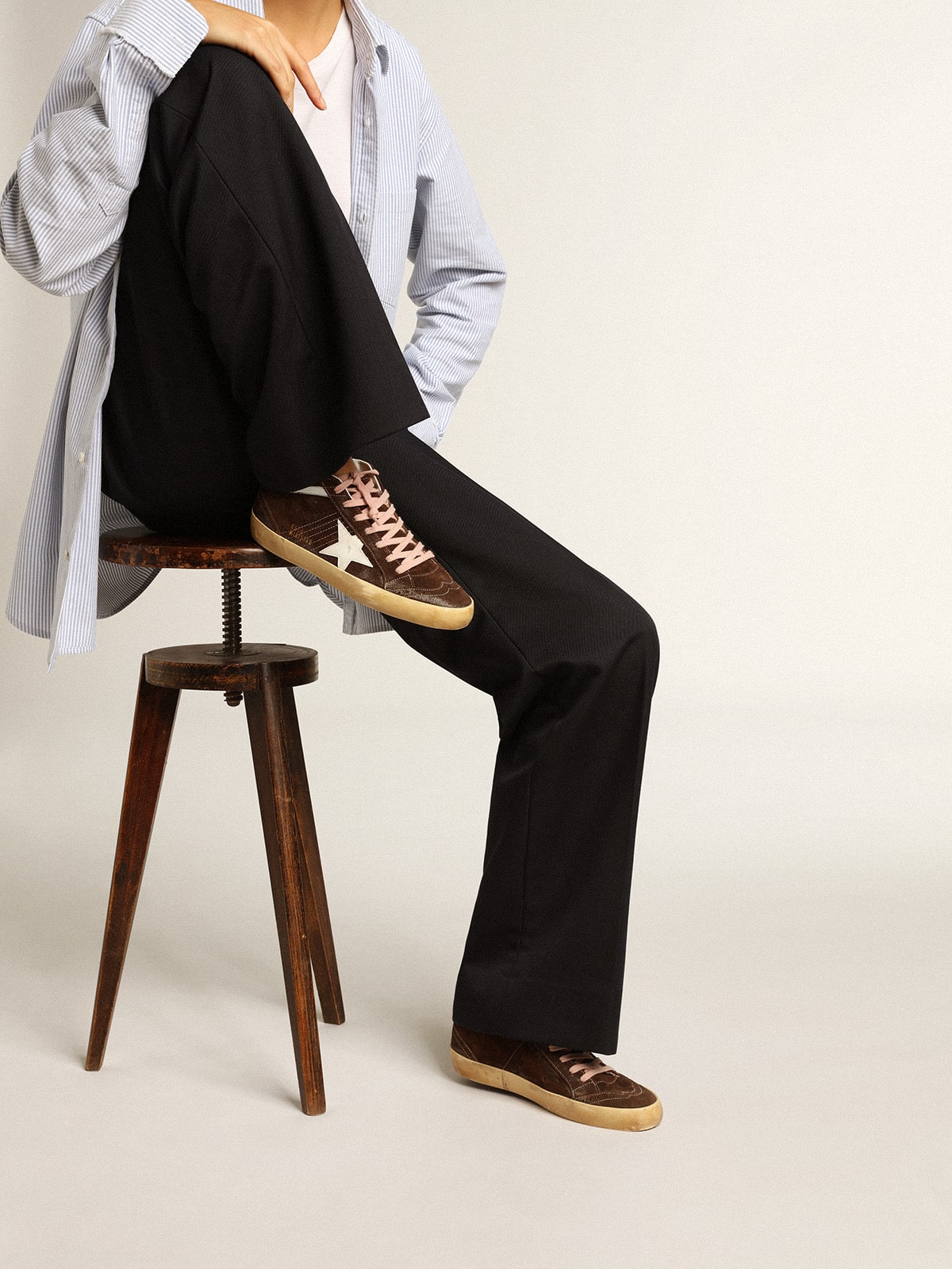 Golden Goose - Mid Star in brown suede with white leather star in 