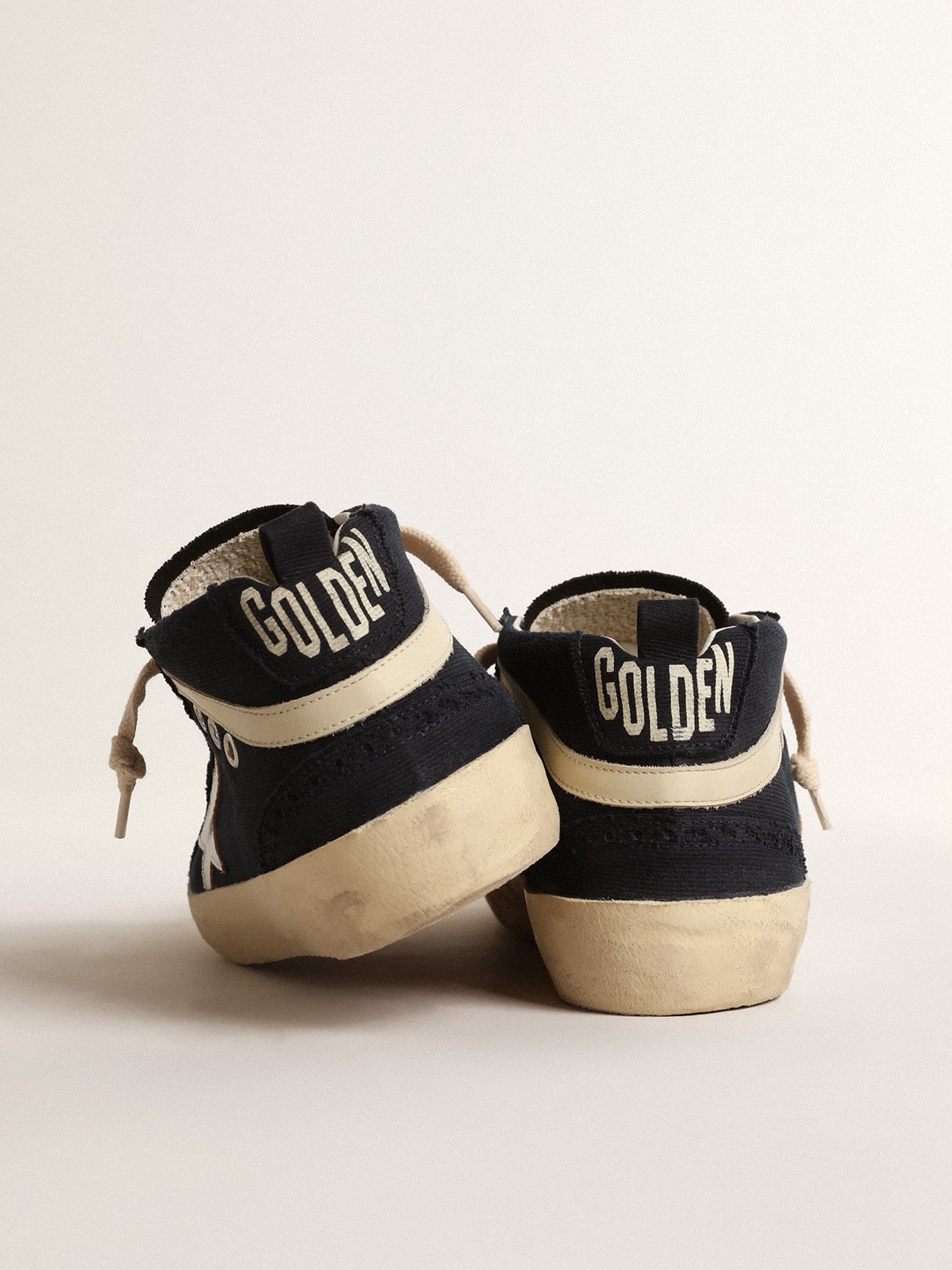 Golden Goose - Mid Star en coton bleu avec étoile argentée et virgule en cuir in 