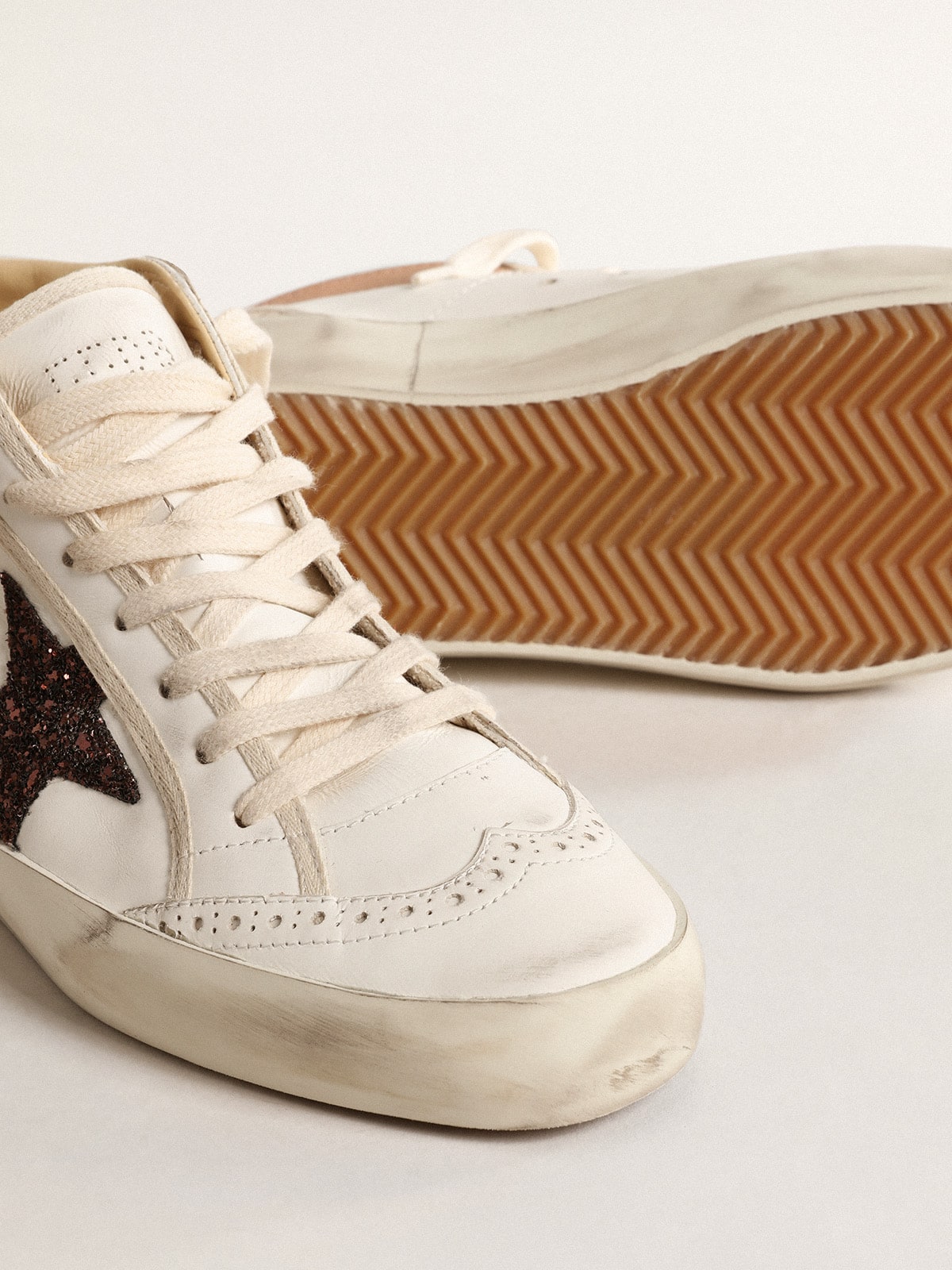 Golden Goose - Mid Star LTD in nappa with glitter star and nude leather flash in 