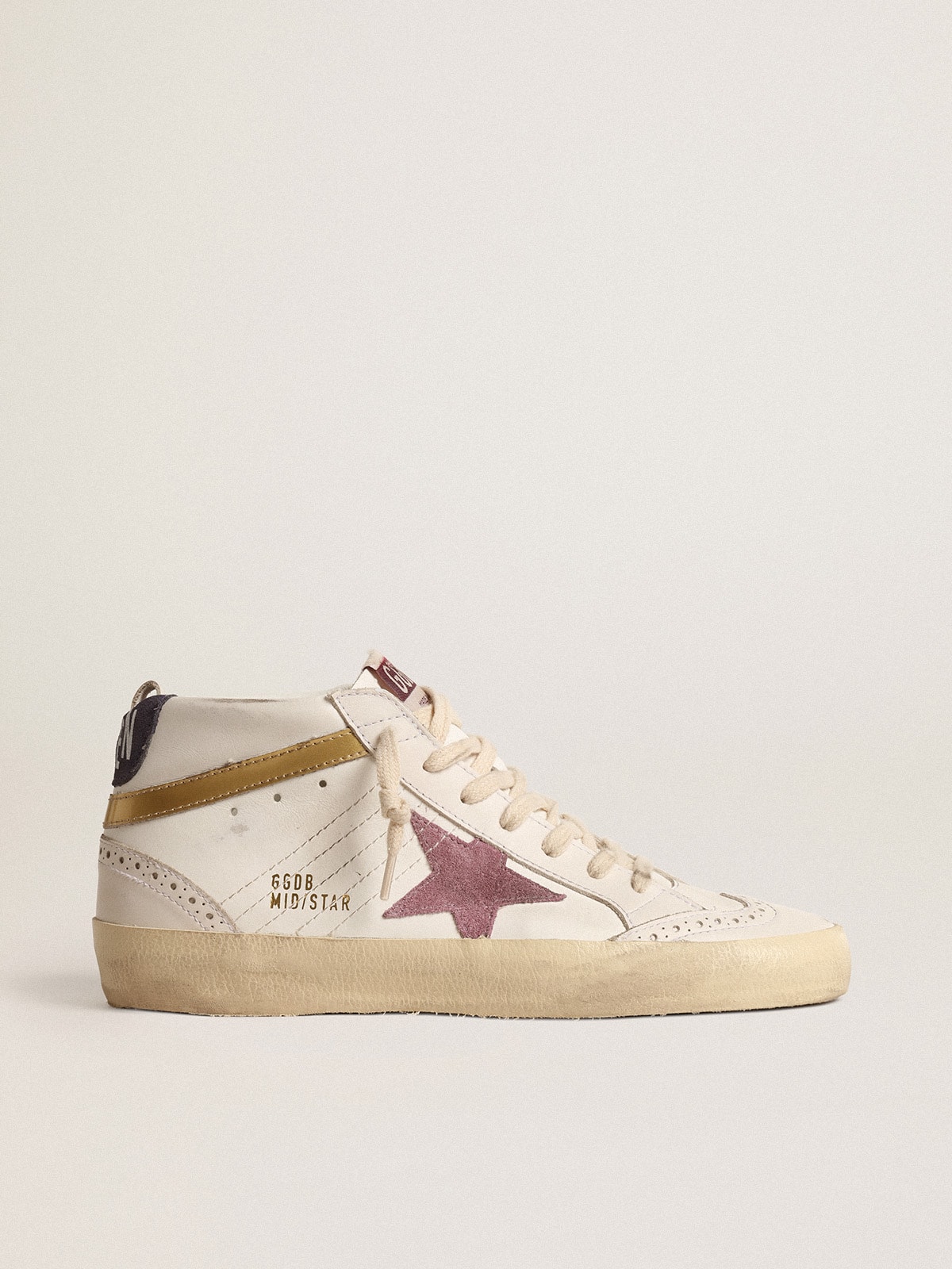 Golden Goose - Mid Star mit rosa Raulederstern und Komma aus goldenem Metallic-Leder  in 