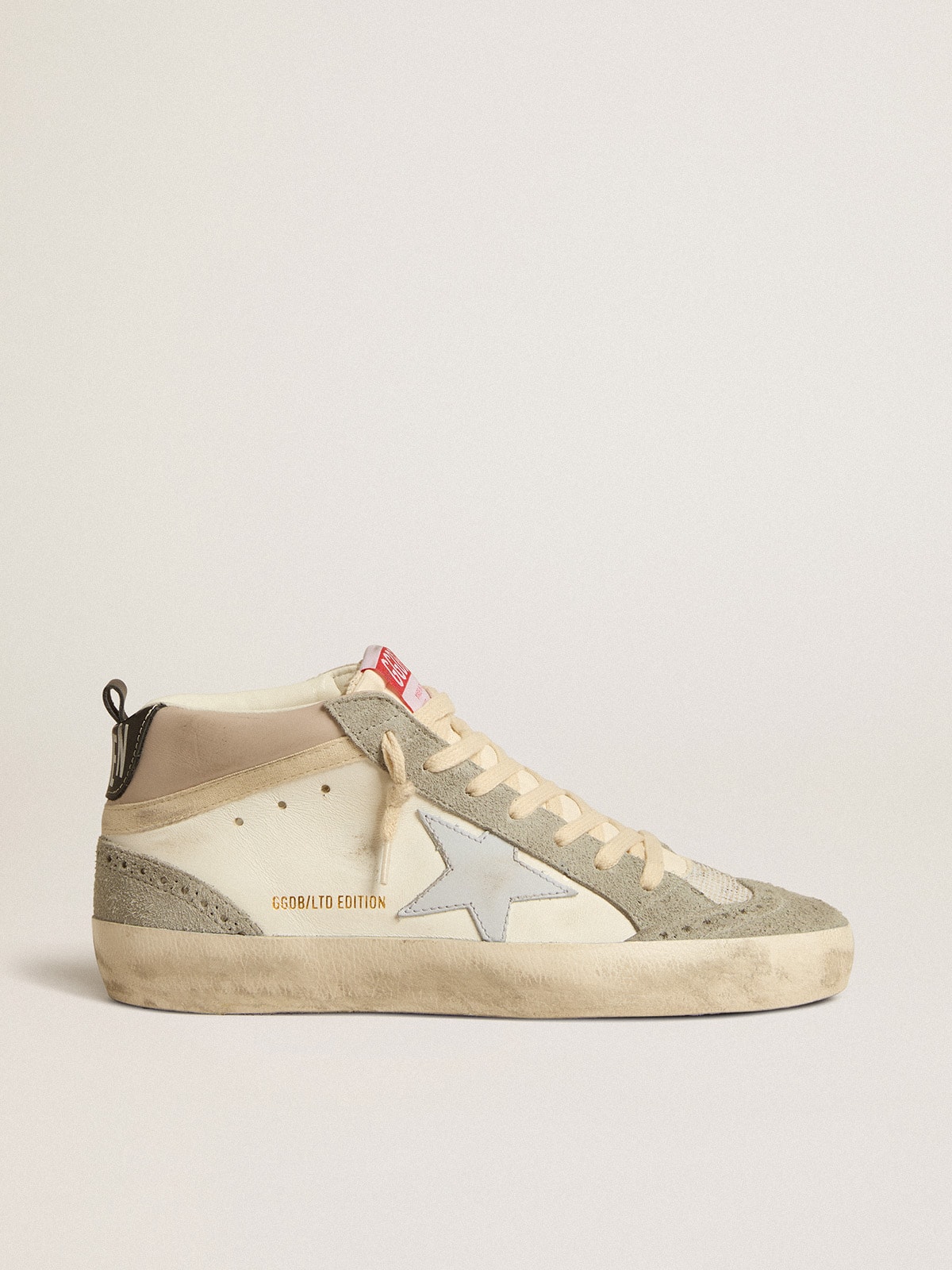 Golden Goose - Mid Star LTD avec étoile en cuir gris clair et empiècements en daim gris in 