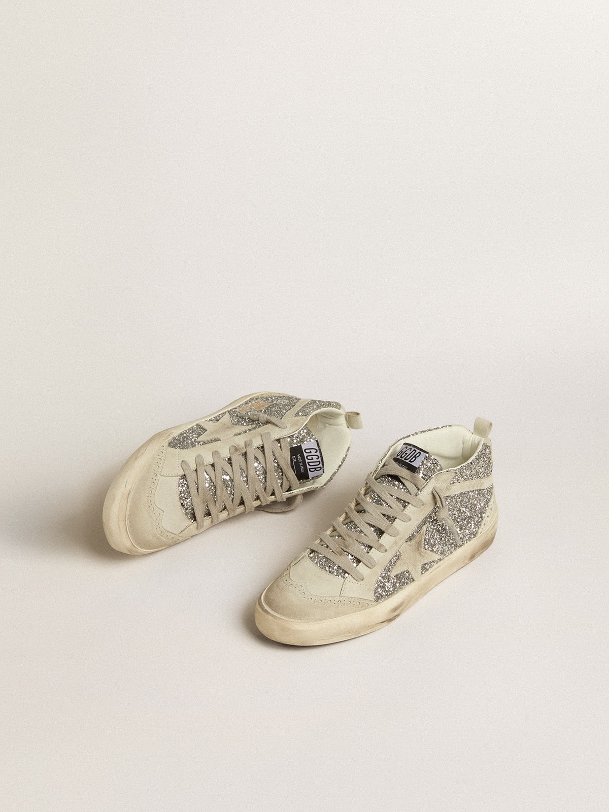 Golden Goose - Mid Star à paillettes argentées avec étoile et virgule en daim gris froid in 