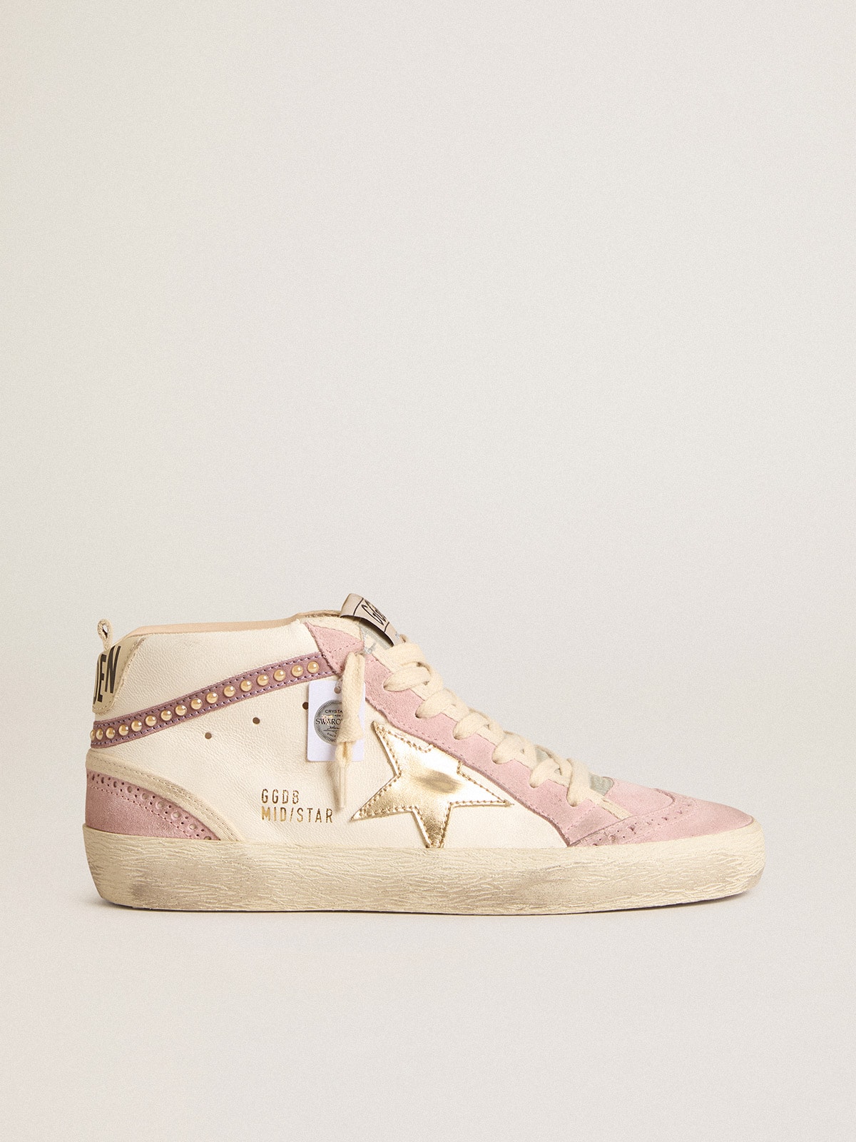 Golden Goose - Mid Star avec étoile en cuir doré et virgule en daim rose avec perles in 