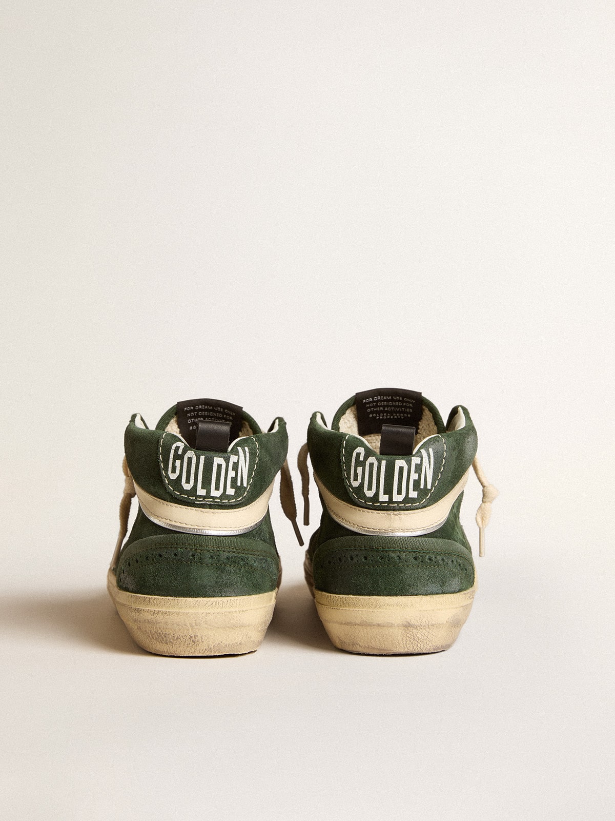 Golden Goose - Mid Star en daim vert avec étoile à paillettes argentées et virgule en cuir in 