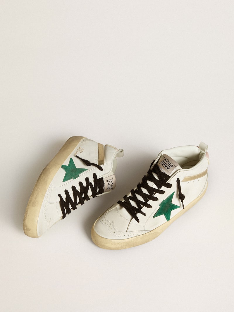 Golden Goose - Mid Star bio-based para mujer con estrella de ante verde y refuerzo del tal&oacute;n de ante rosa in 