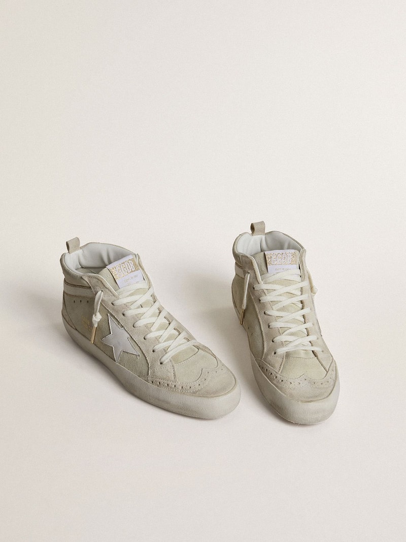 Golden Goose - Mid Star in light gray suede with white leather star in 