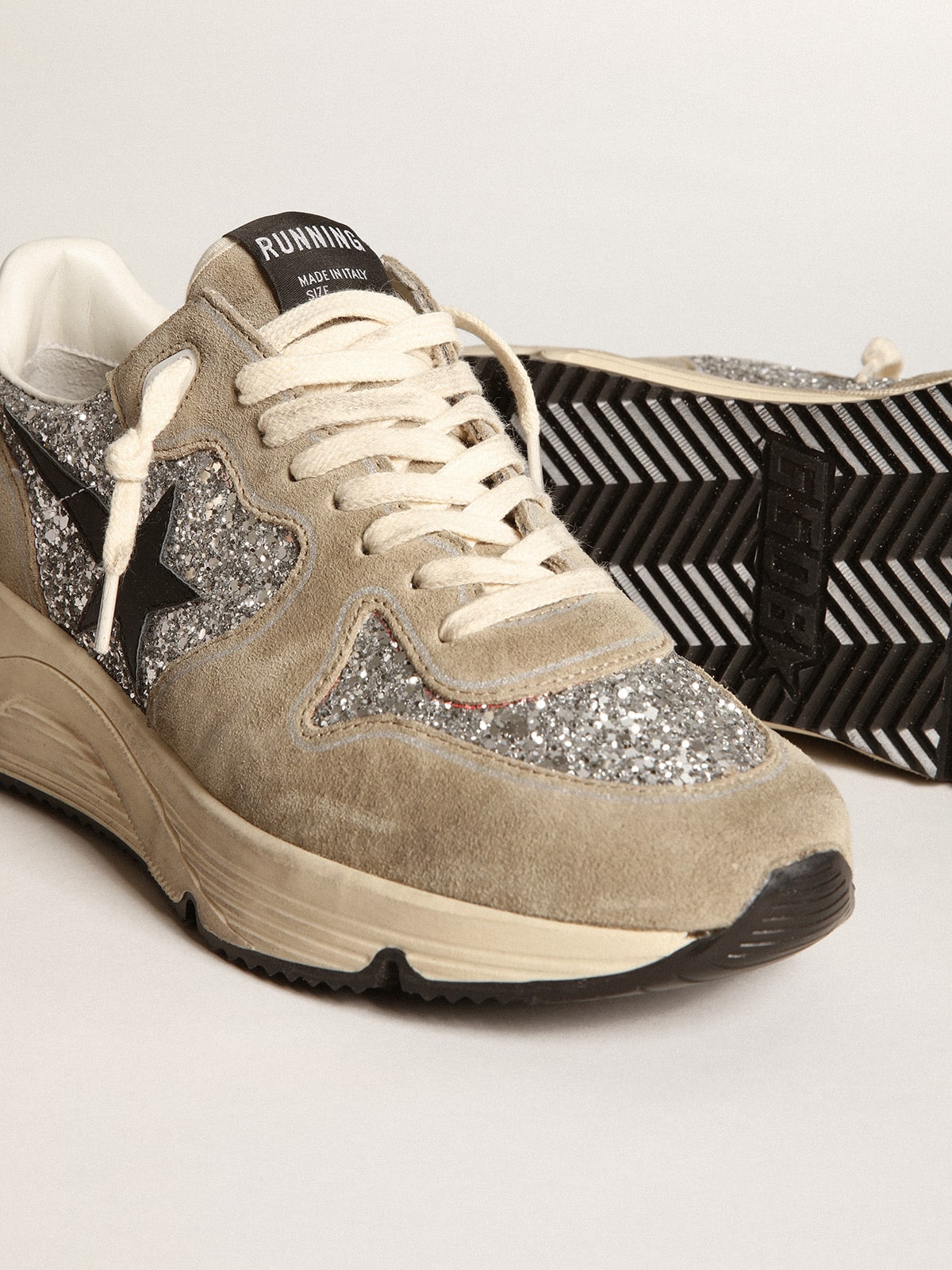 Golden Goose - Running Sole Donna in glitter argento e suede tortora in 