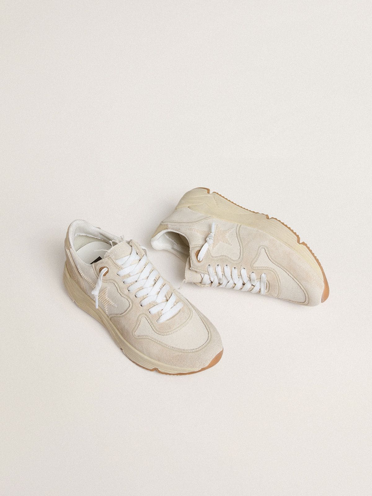 Running Sole pour femme en toile avec étoile beige et contrefort en cuir lamé platine