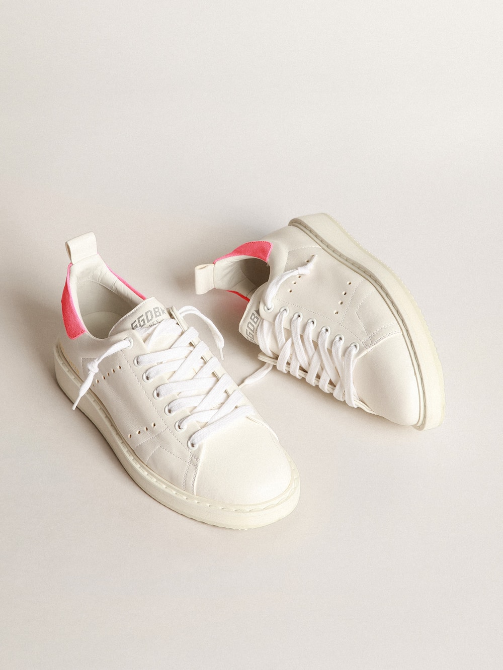 Golden Goose - Sneakers Starter aus weißem Nappaleder mit rosa Rauleder an der Fersenpartie in 