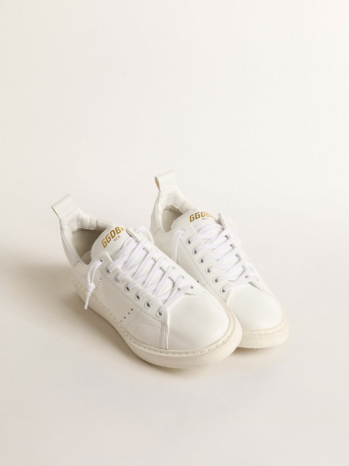 Women s bio based Starter with white star and heel tab Golden Goose