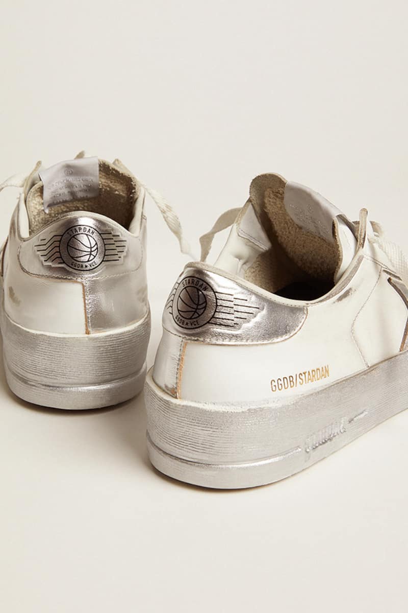 Golden Goose - Stardan con stella e talloncino in pelle laminata argento in 