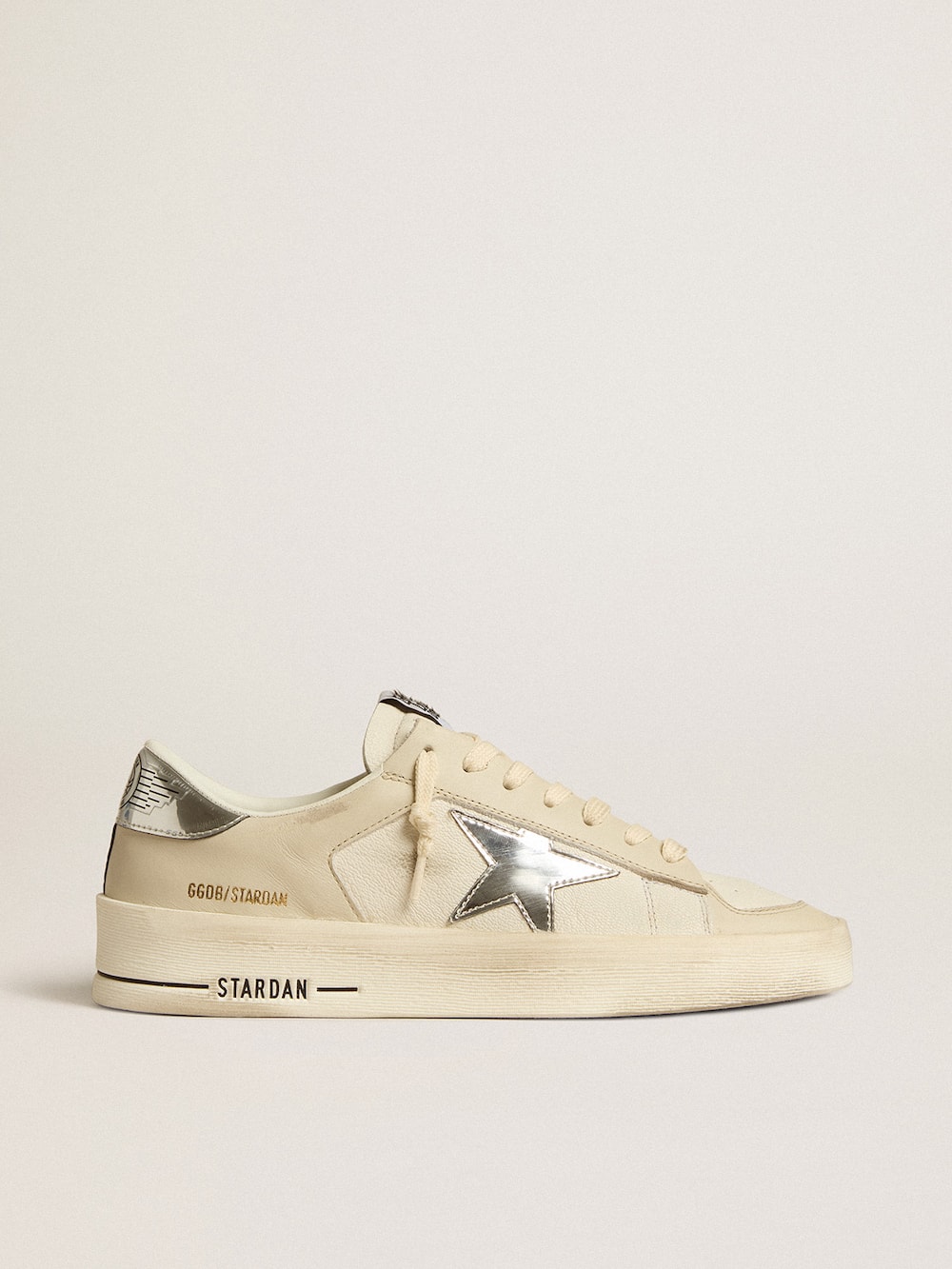 Golden Goose - Stardan in nappa with silver mirror-effect star and heel tab in 
