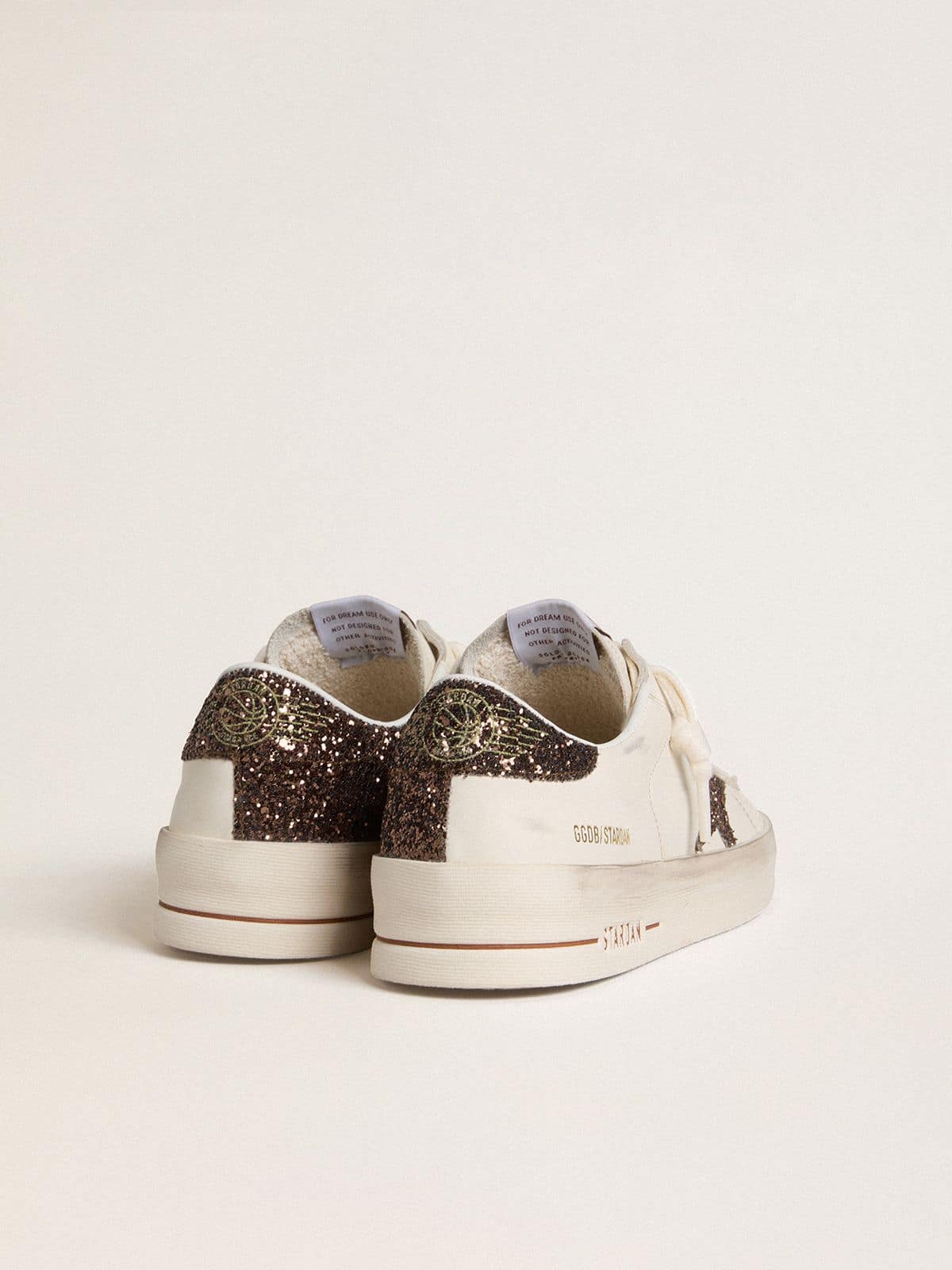 Golden Goose - Stardan de Mujer de piel blanca con estrella y refuerzo del talón con purpurina marrón in 