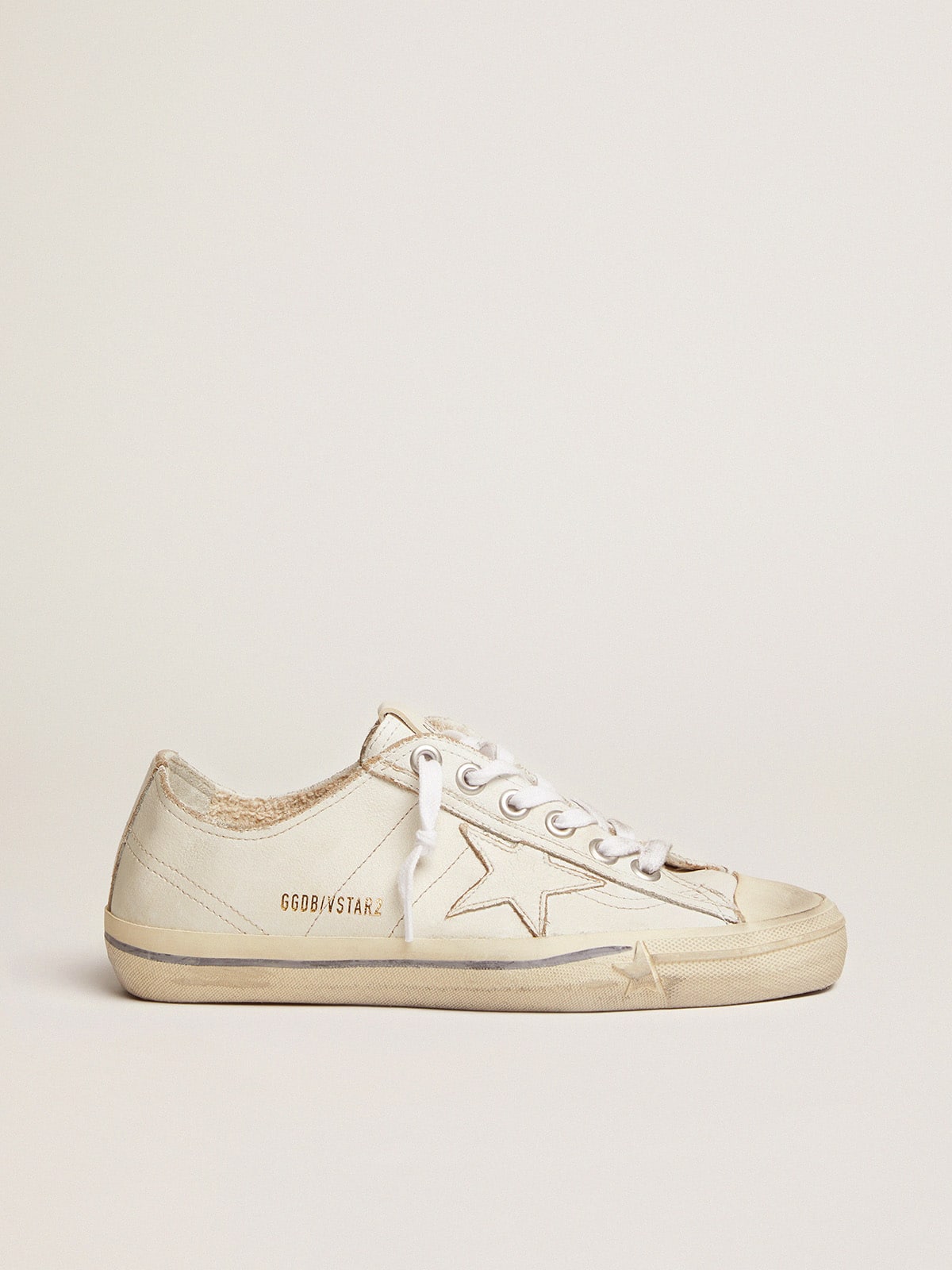 Golden Goose - V-Star feminino de couro com efeito vintage in 