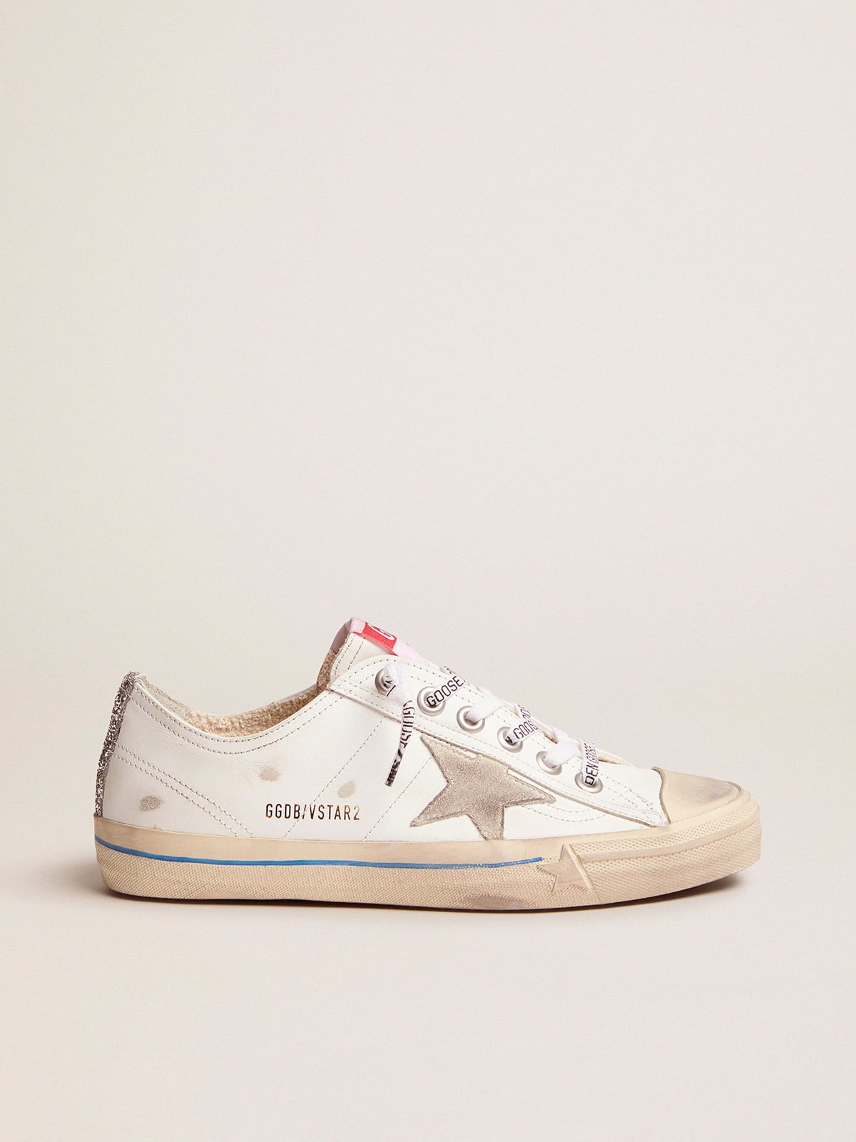 Golden Goose - White leather V-Star sneakers with glittery vertical strip in 