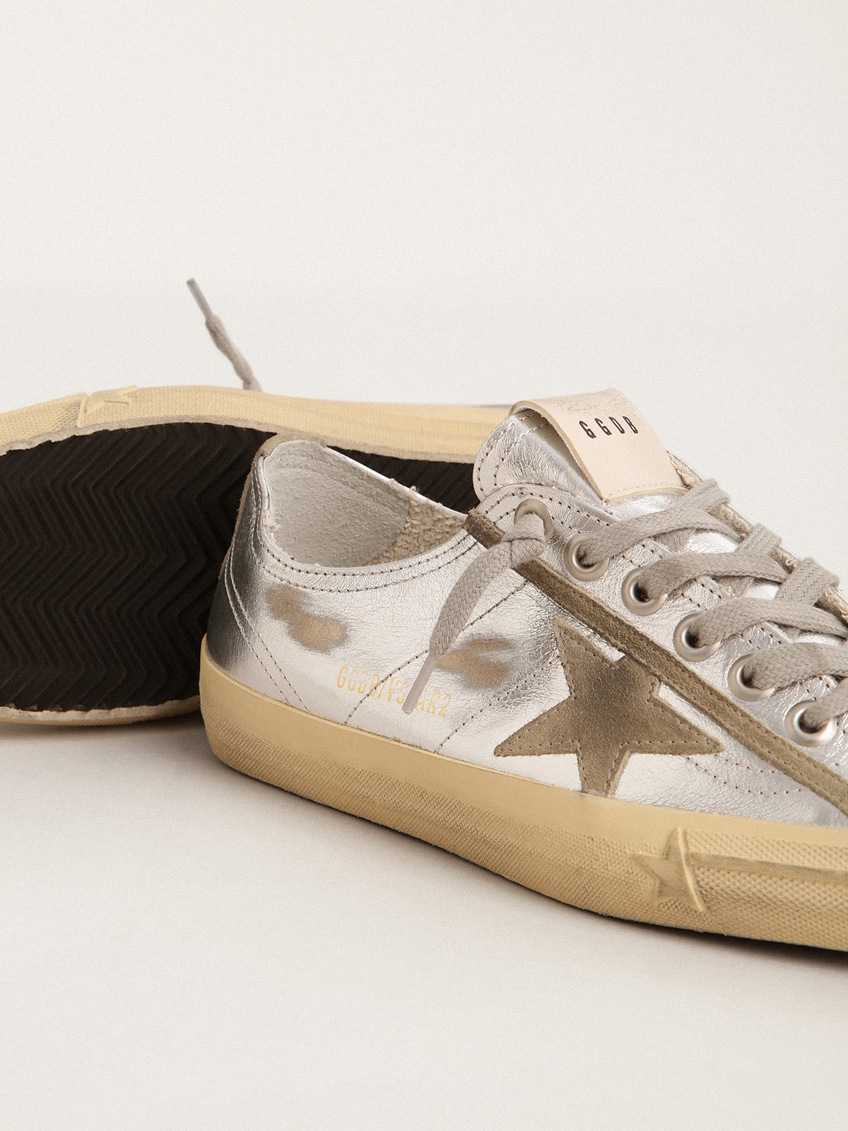 Women's V-Star LTD in silver laminated leather | Golden Goose