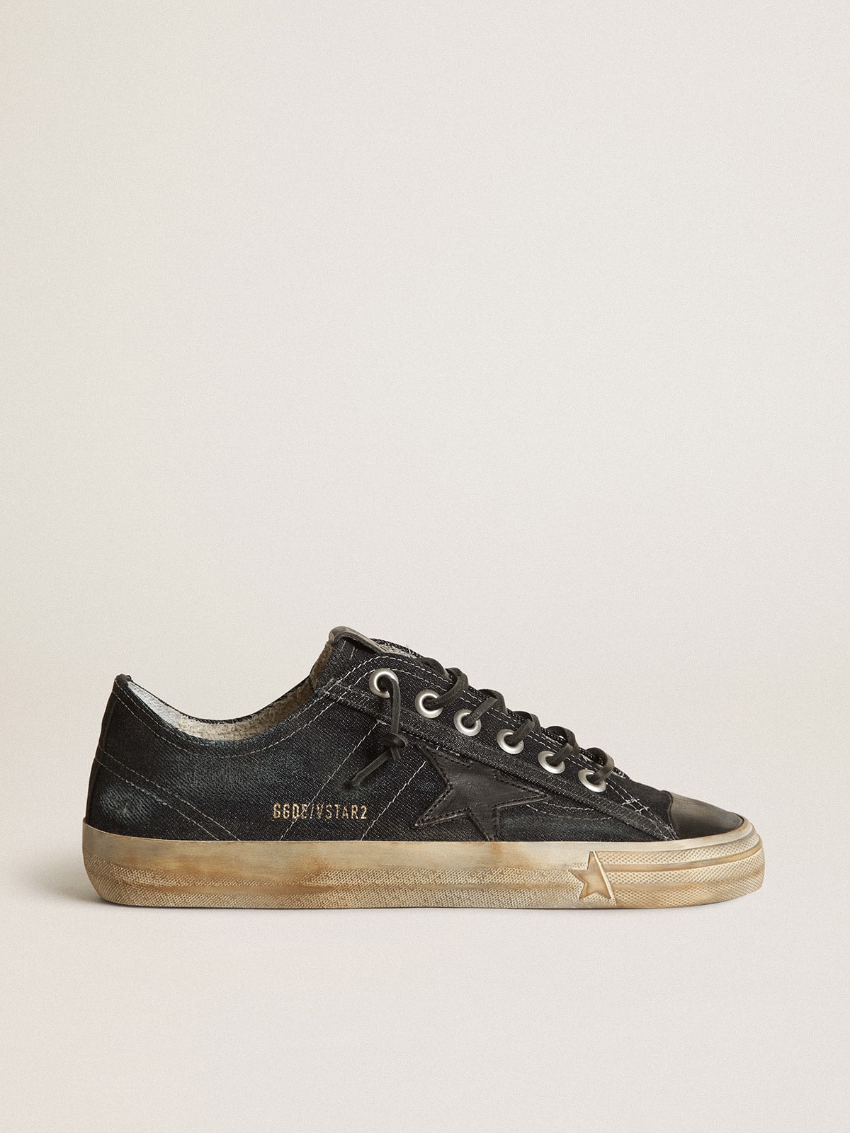 Golden Goose - V-Star in midnight-blue denim with black leather star and toe in 