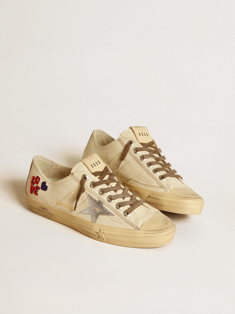 Golden Goose - V-Star in nappa &eacute;cru con stella in nappa argento e ricamo con perline in 