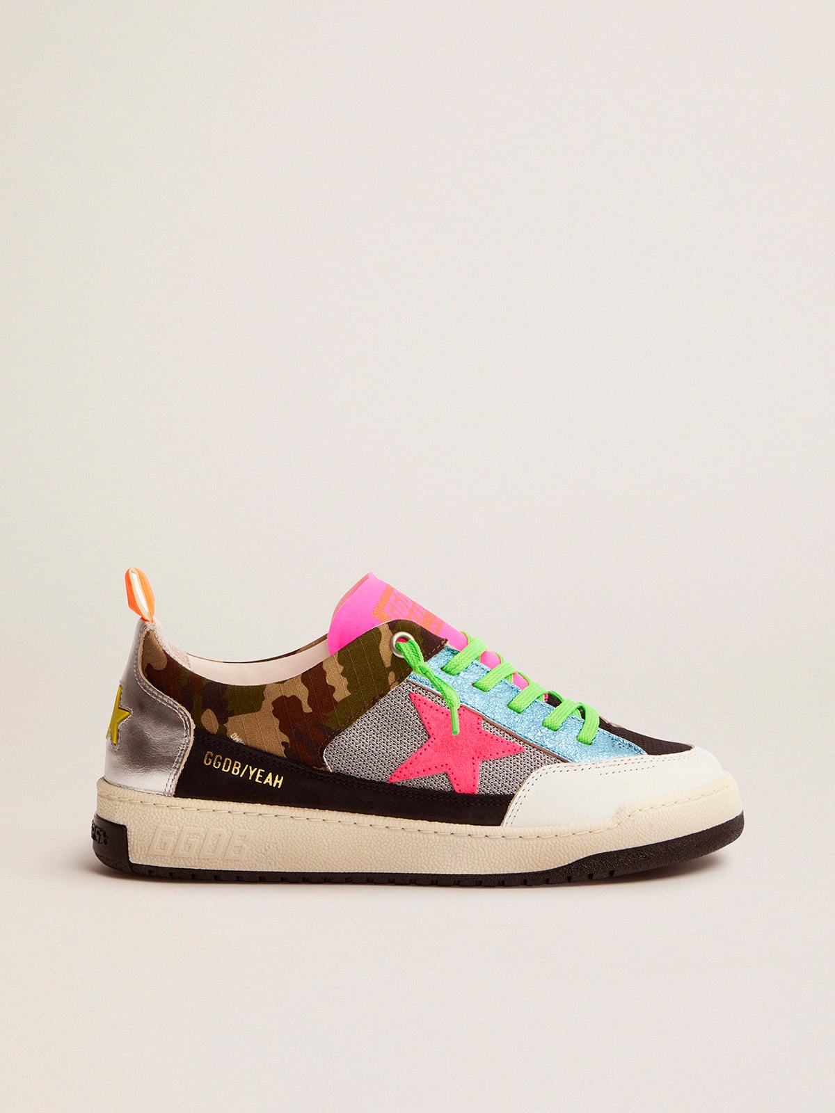 Golden Goose - Women’s camouflage Yeah sneakers with fuchsia star in 