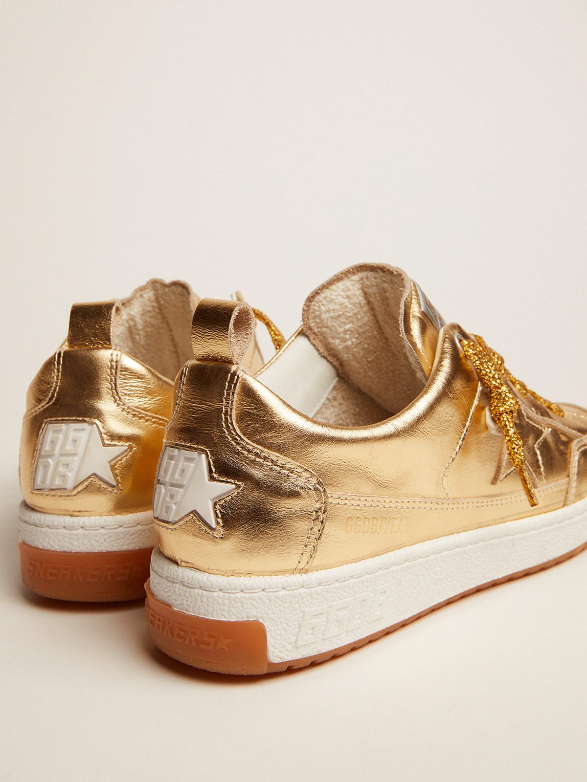 Golden Goose - Yeah sneakers in gold laminated leather in 