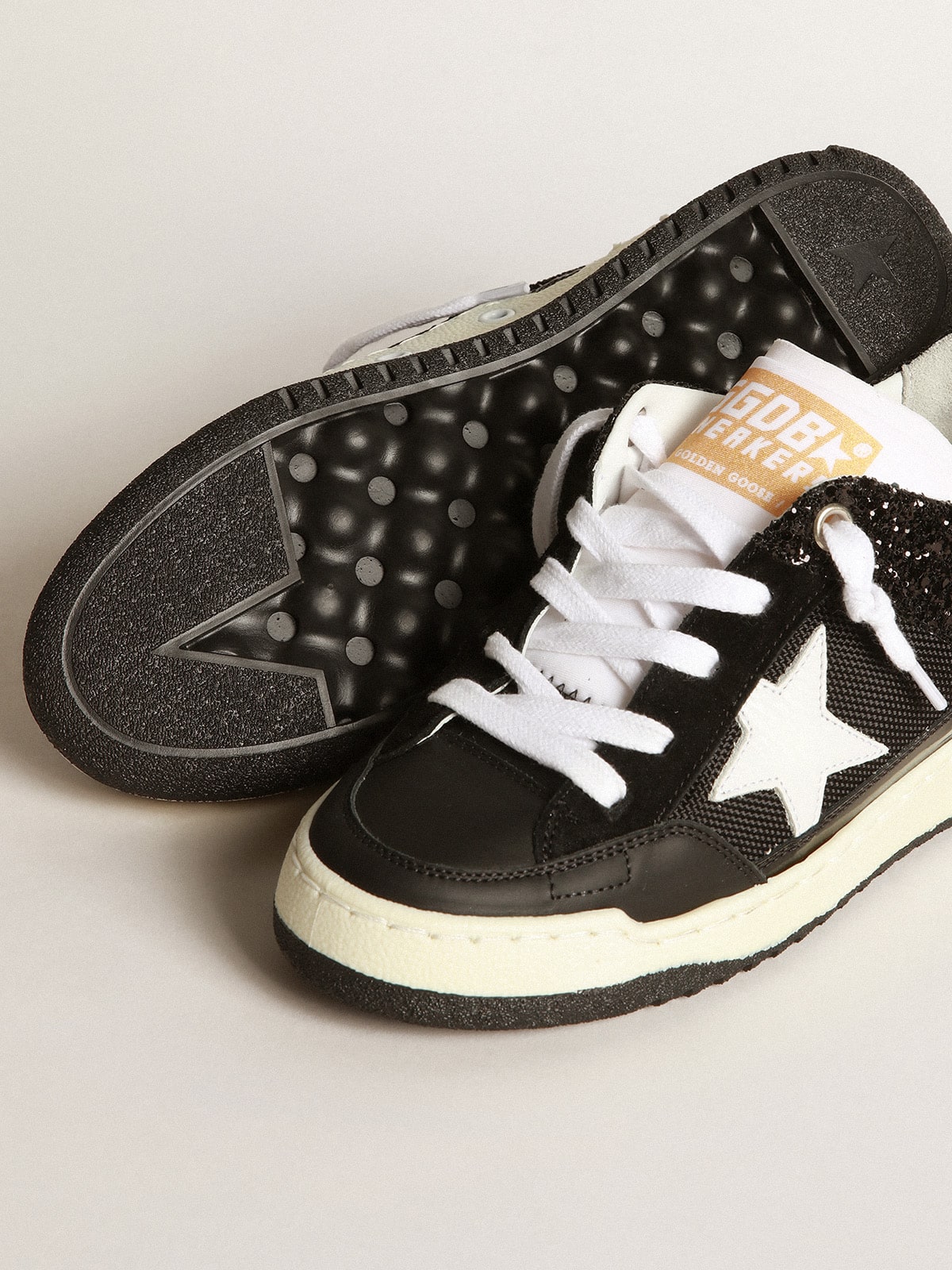 Golden Goose - Black Yeah sneakers with white star in 