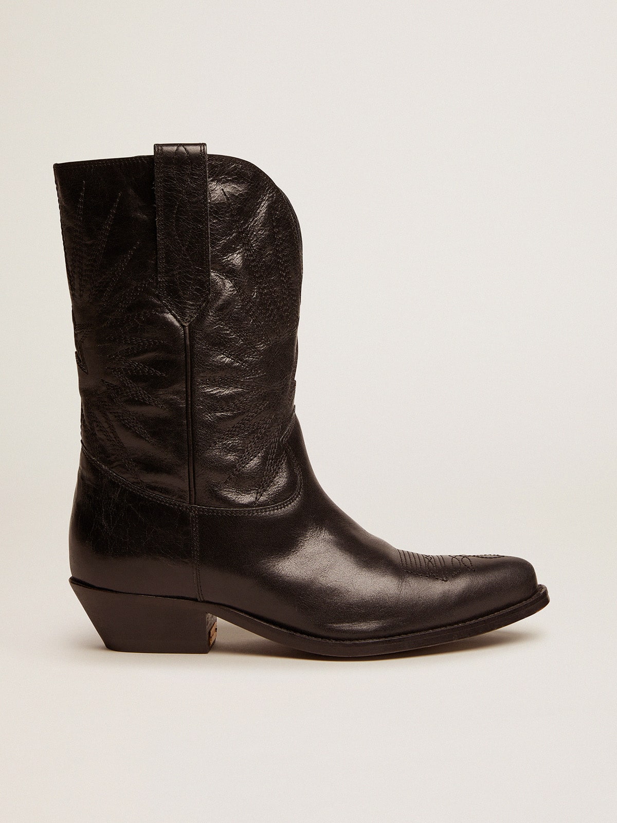 Golden Goose - Low Wish Star boots in glossy black crackle leather with inlay star in 