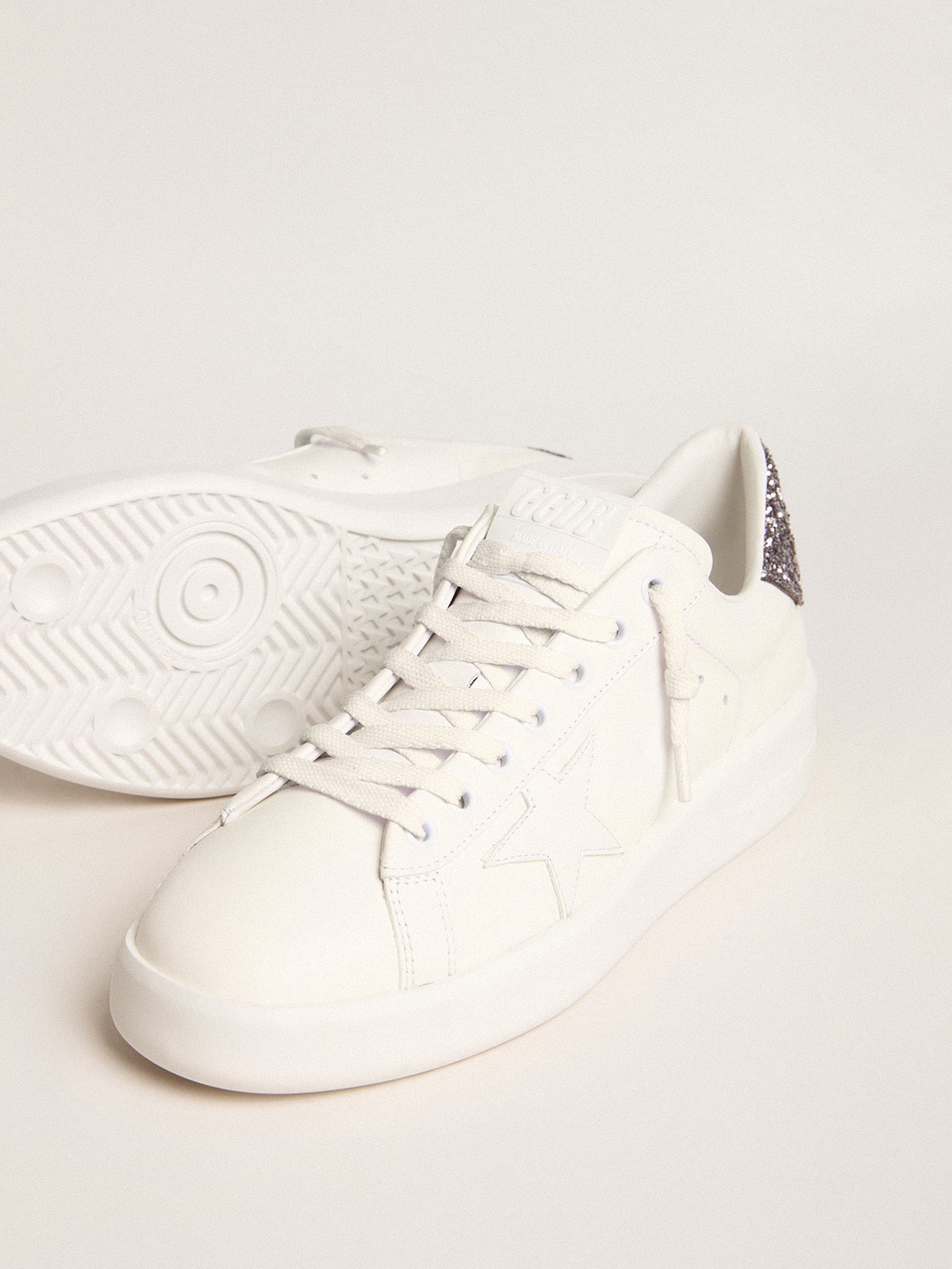 Golden Goose - Women’s Purestar with white leather star and anthracite glitter heel tab in 