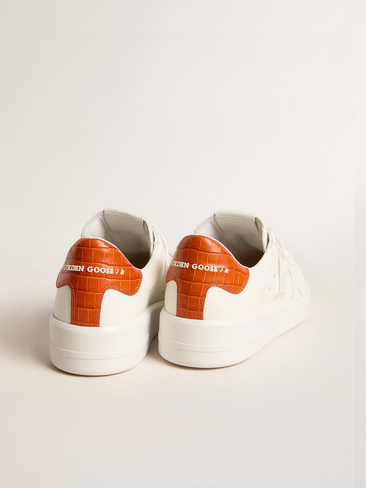 Golden Goose - Purestar Feminino com estrela de couro branco e talão laranja in 