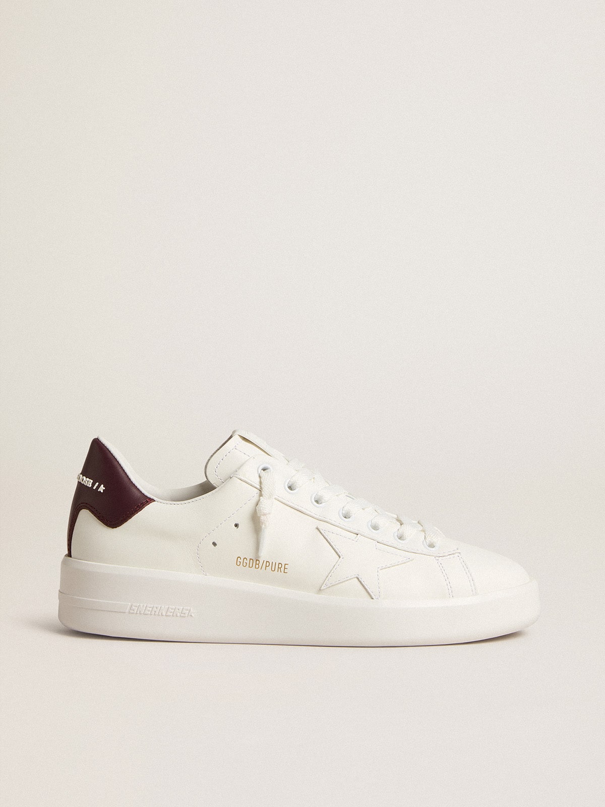 Golden Goose - Purestar com estrela de couro branco e talão de couro cor ameixa in 